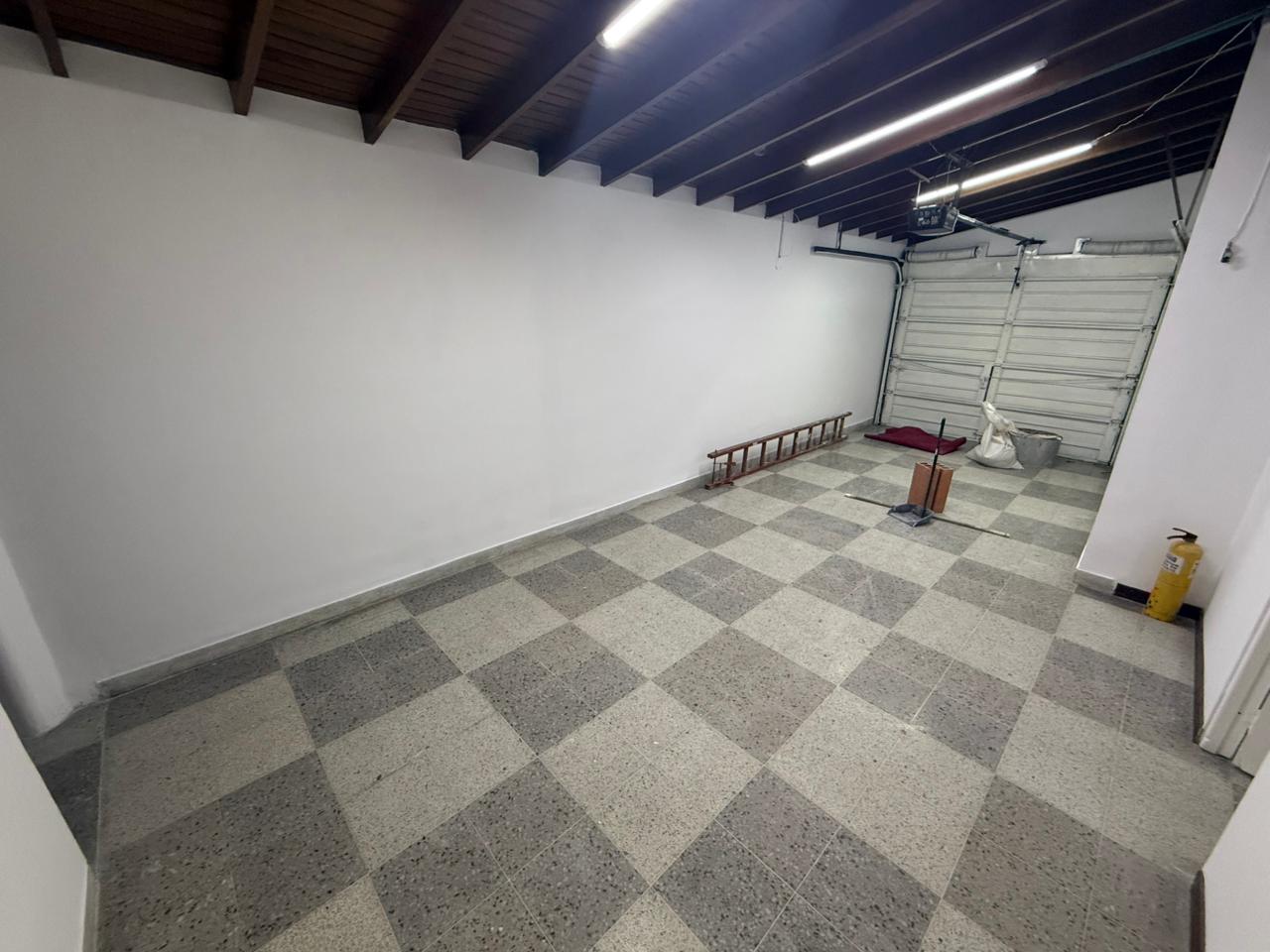 ARRIENDO CASA EN EL VELÓDROMO