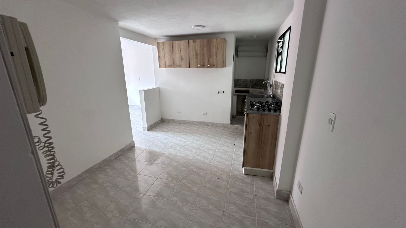ARRIENDO APARTAESTUDIO EN LA FLORESTA