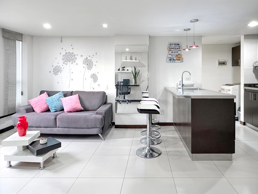 ARRIENDO APARTAMENTO AMOBLADO EN LOS COLORES
