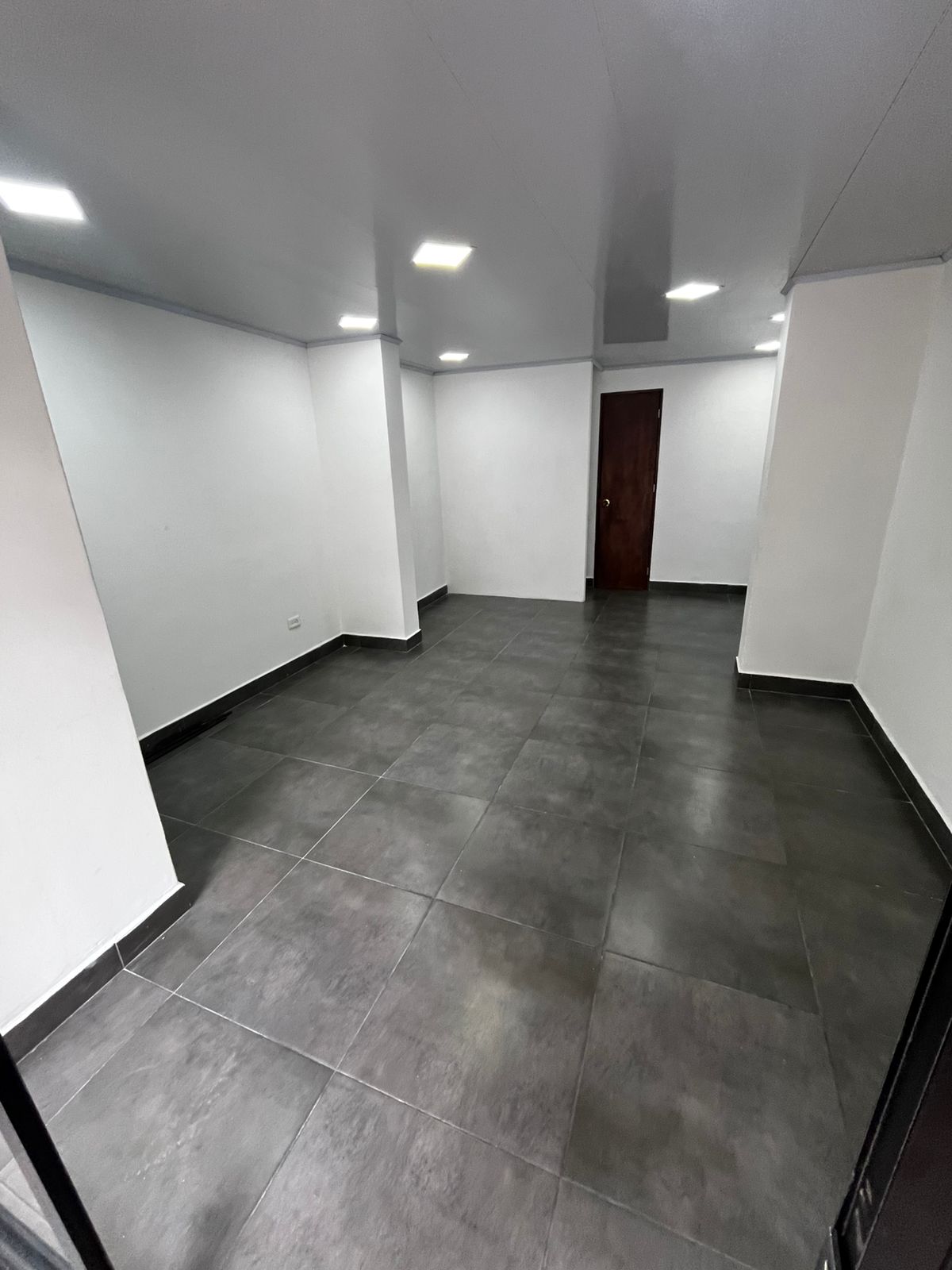 Arriendo Local Sector La Floresta