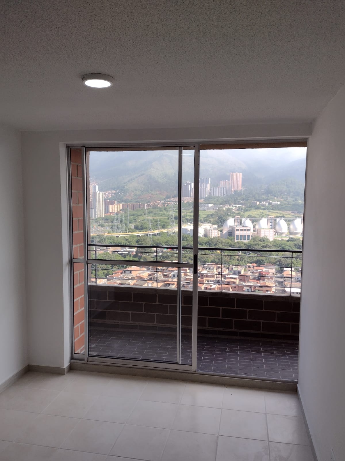 ARRIENDO APARTAMENTO EN COPACABANA