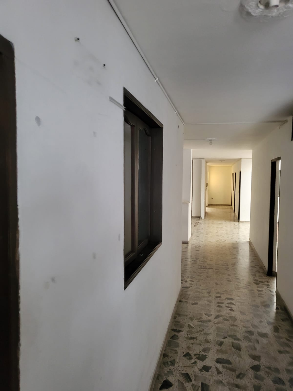 ARRIENDO CASA COMERCIAL EN LA AMERICA