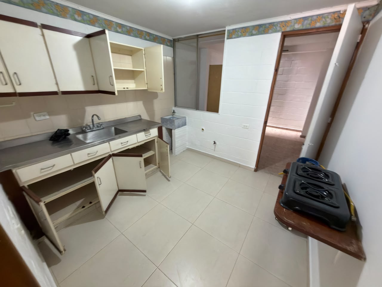 ARRIENDO APARTAESTUDIO EN CALASANZ