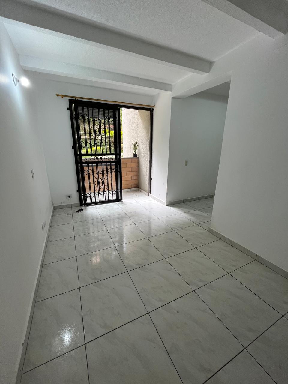 Arriendo Aparta Estudio Robledo Pajarito
