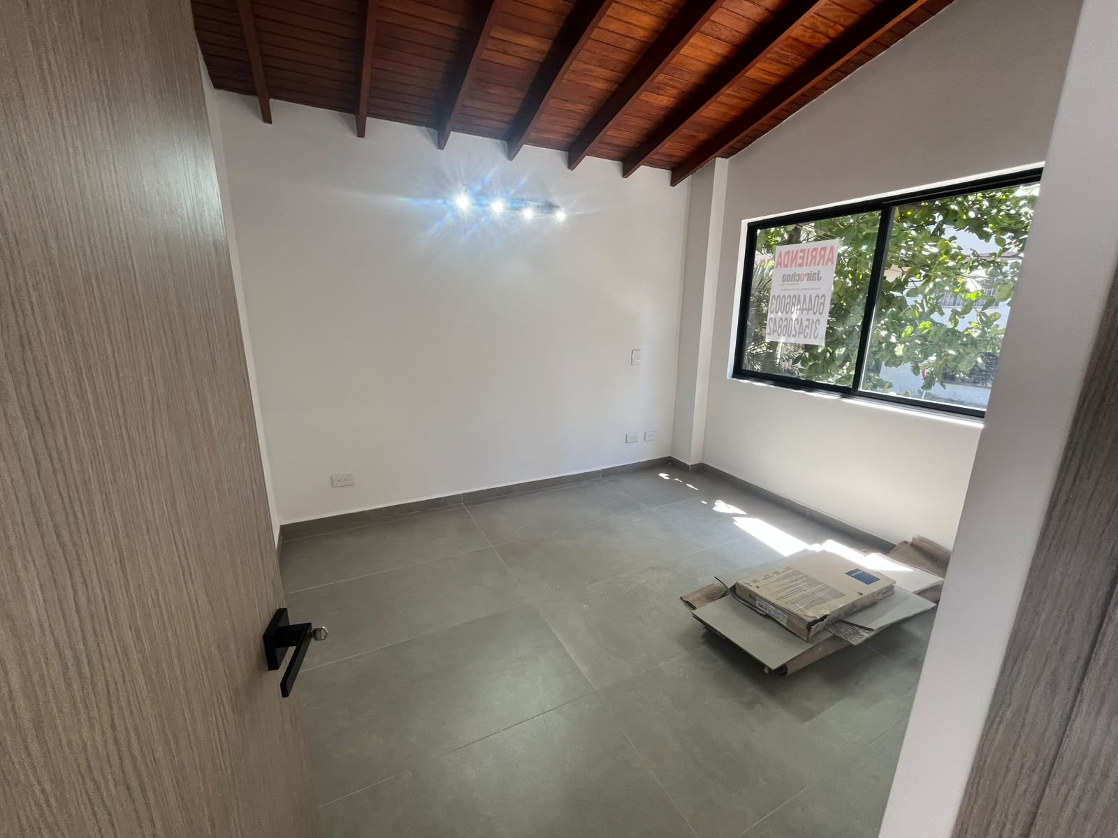 Arriendo casa para uso comercial la Castellana