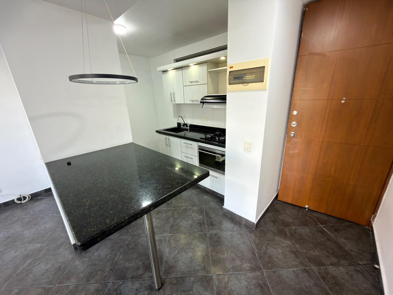 ARRIENDO APARTAMENTO EN CALASANZ PARTE BAJA