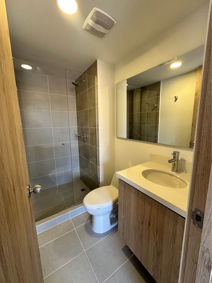 ARRIENDO APARTAMENTO EN CIUDAD FABRICATO