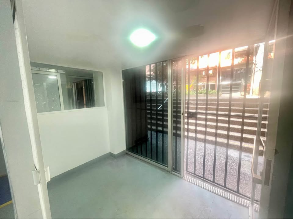 ARRIENDO LOCAL EN LAURELES