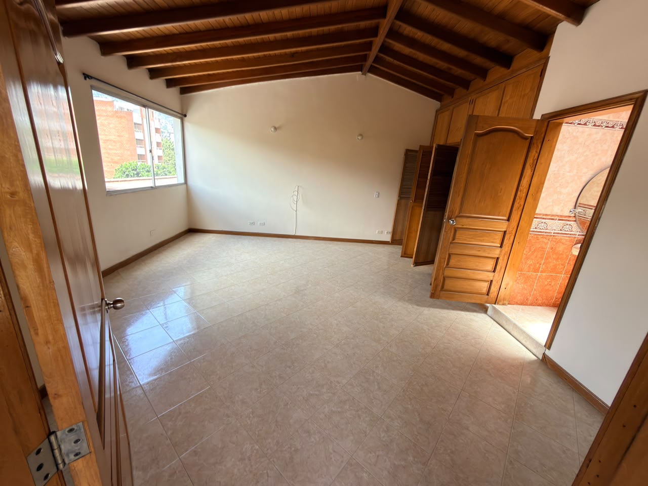 ARRIENDO APARTAMENTO DUPLEX EN EL VELODROMO
