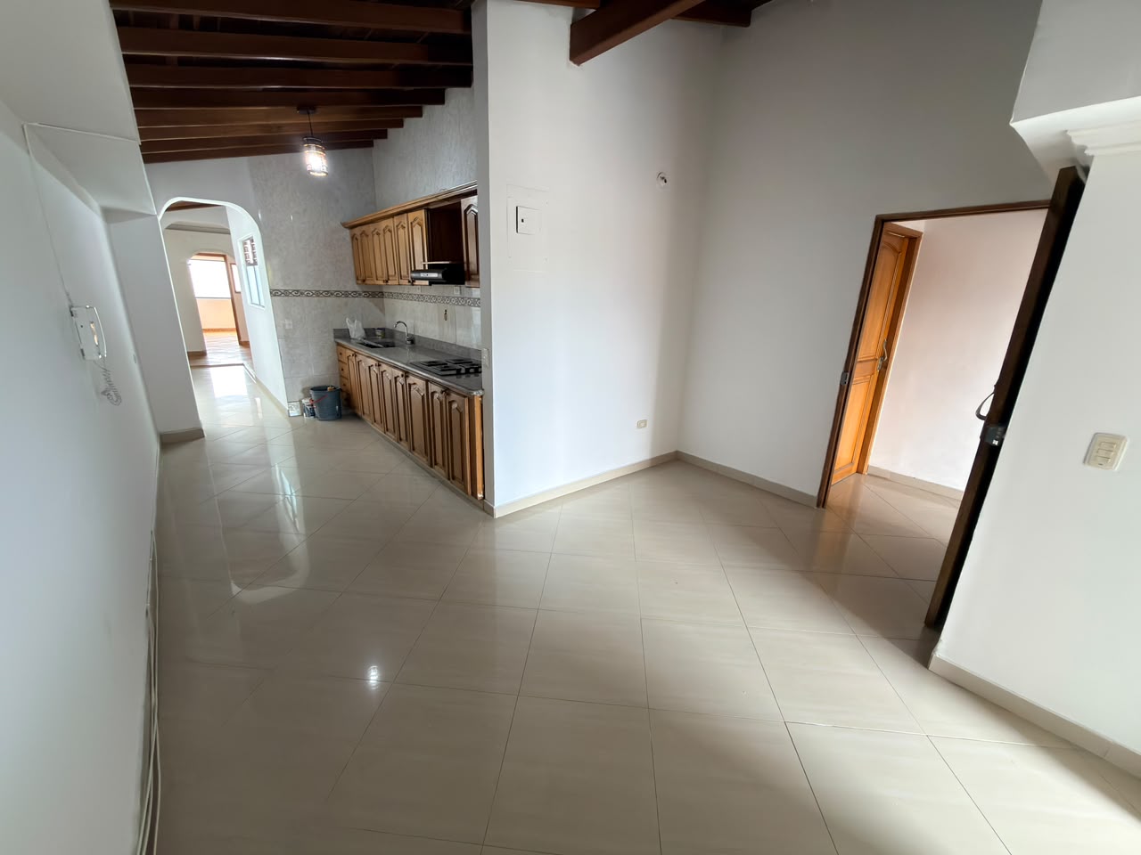 ARRIENDO APARTAMENTO EN LA FLORESTA