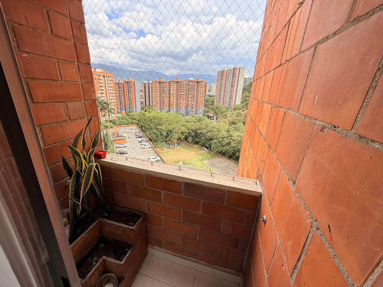 VENDO APARTAMENTO EN LOMA DE OS BERNAL