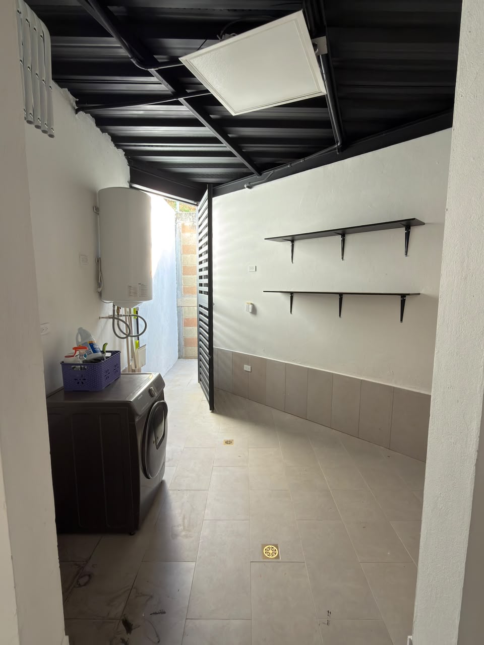 Arriendo casa campestre en rio negro, sector aeropuerto