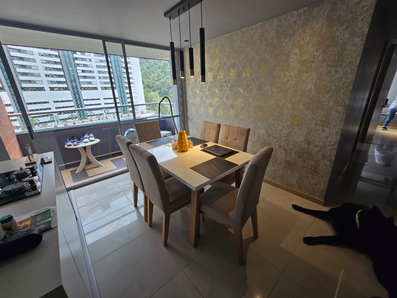 ARRIENDO APARTAMENTO EN LA LOMA DEL INDIO