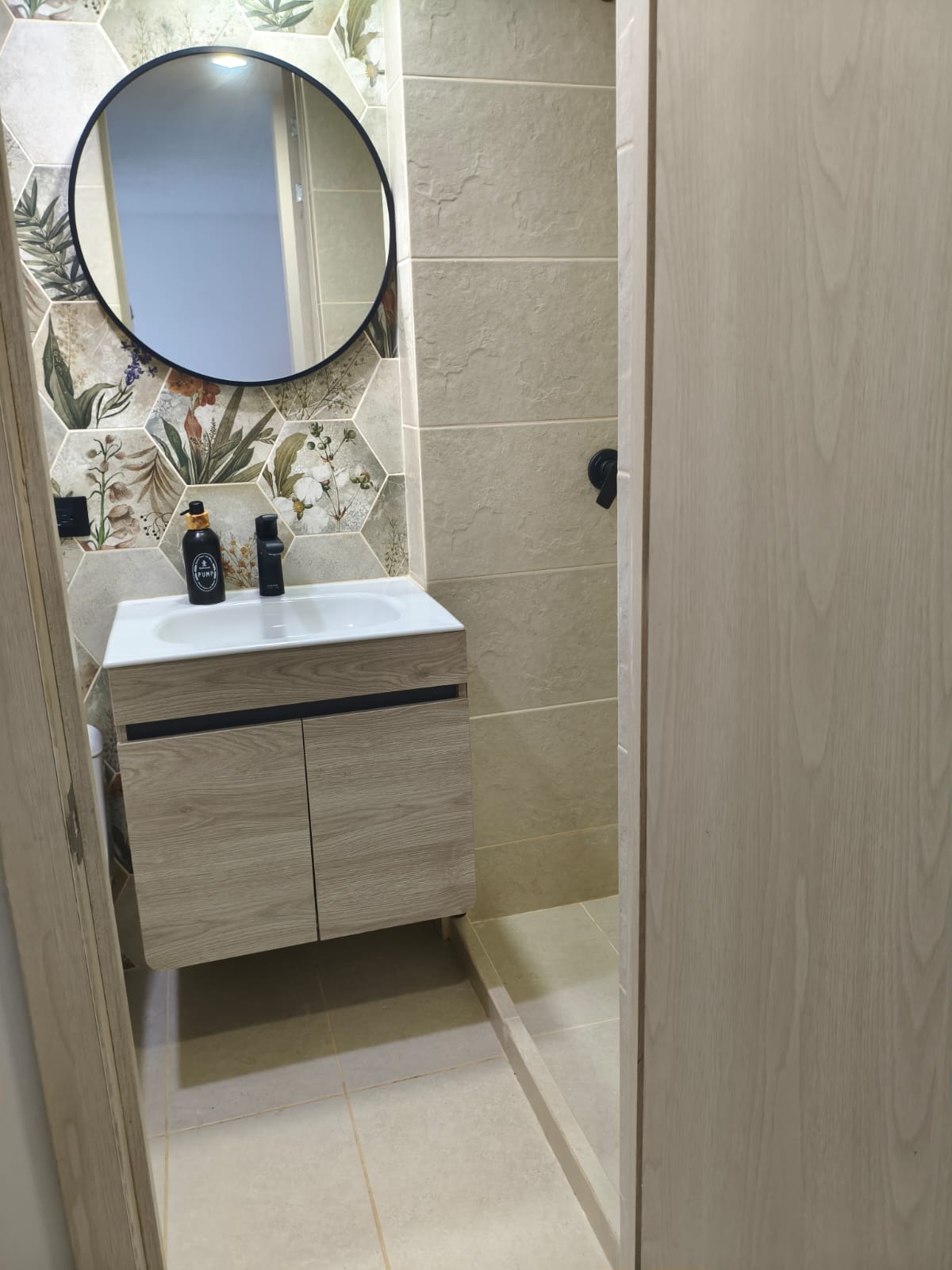 VENDO APARTAMENTO EN LA LOMA DE LOS BERNAL