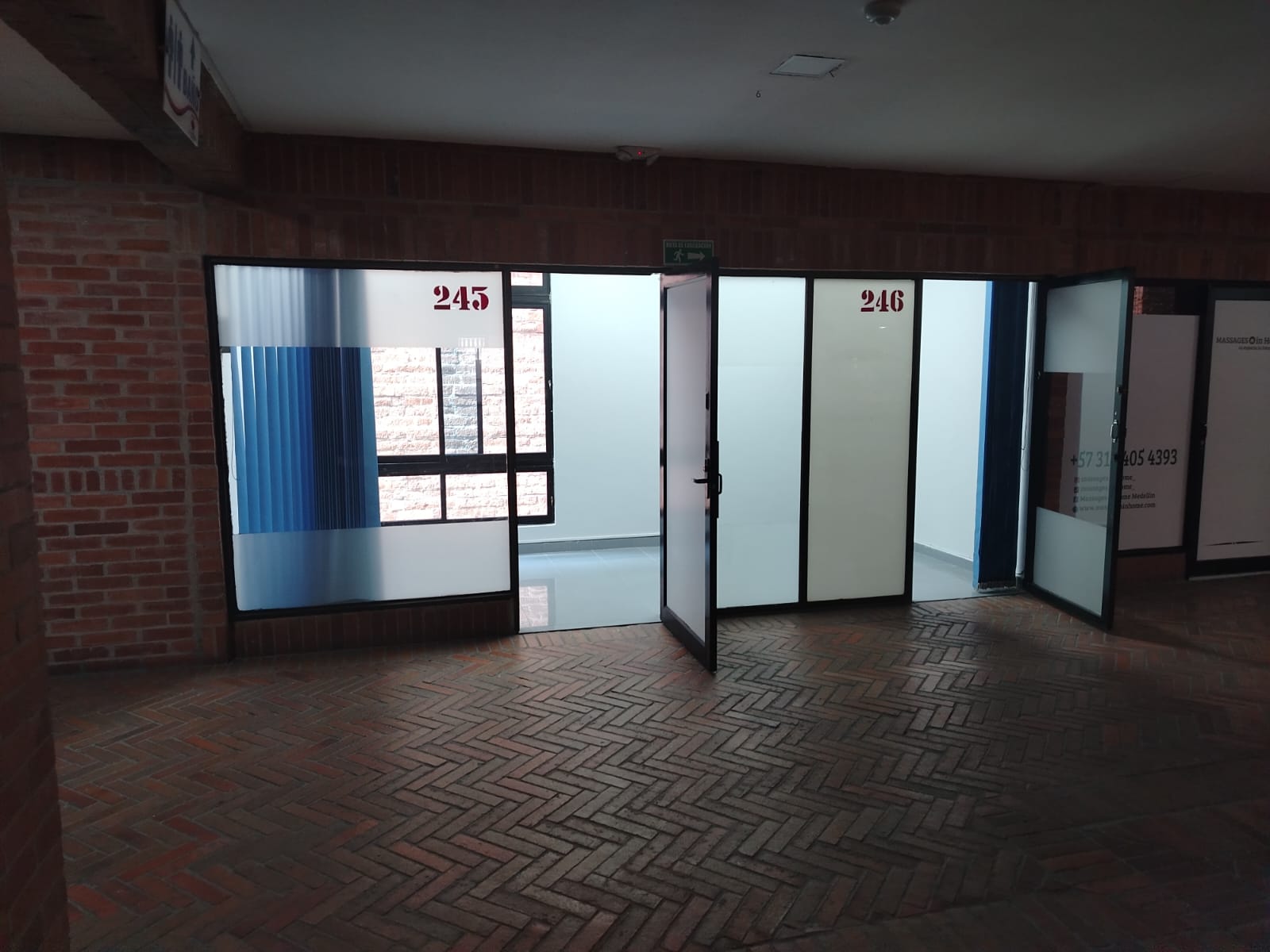 ARRIENDO OFICINA EN EL POBLADO