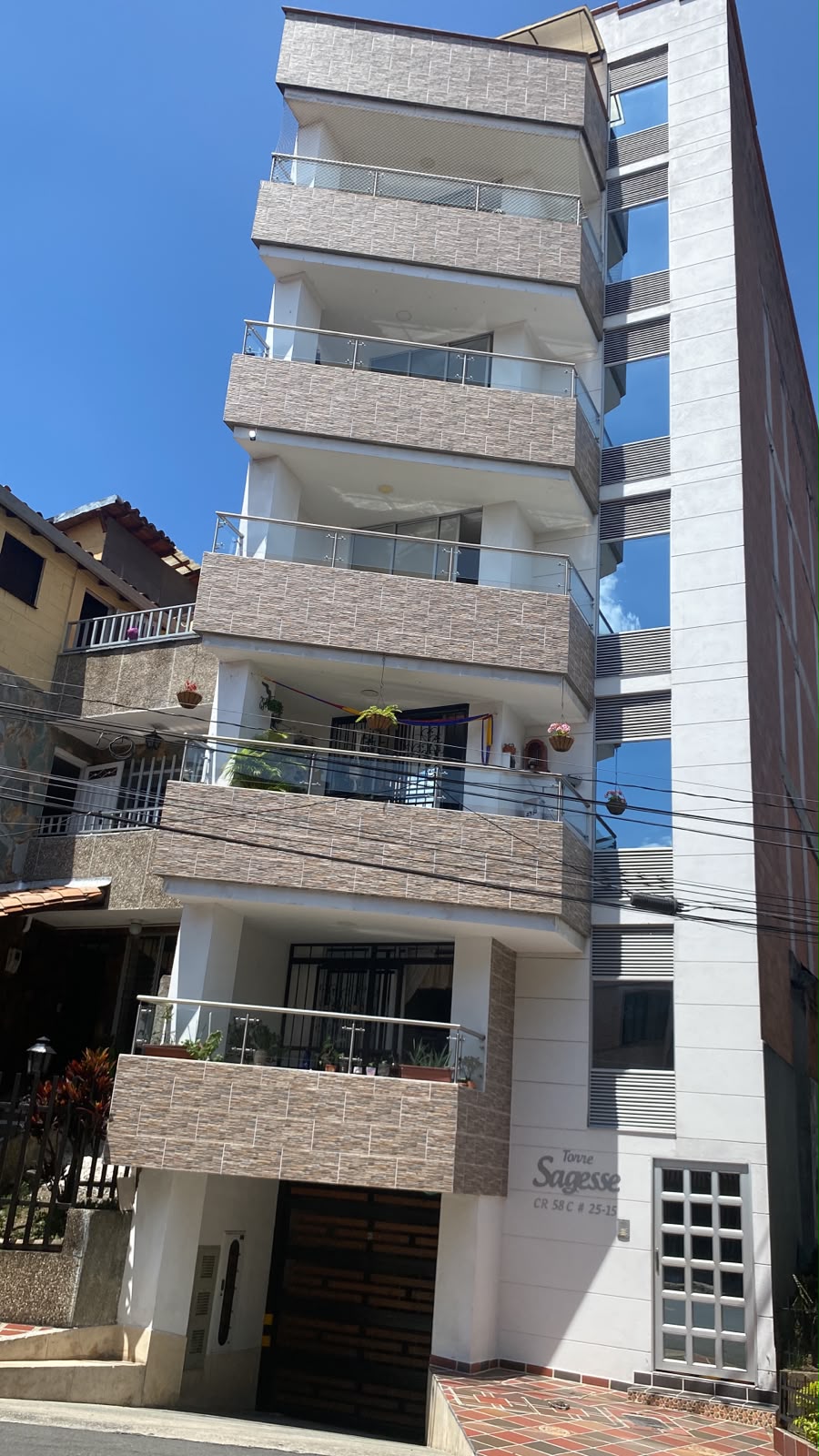 VENDO APARTAMENTO EN FLORENCIA BELLO