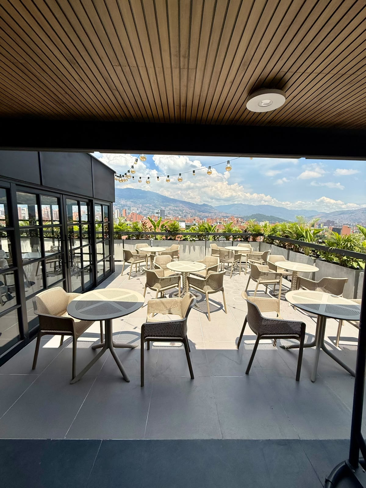 ARRIENDO SUITES AMOBLADAS EN BELEN ROSALES