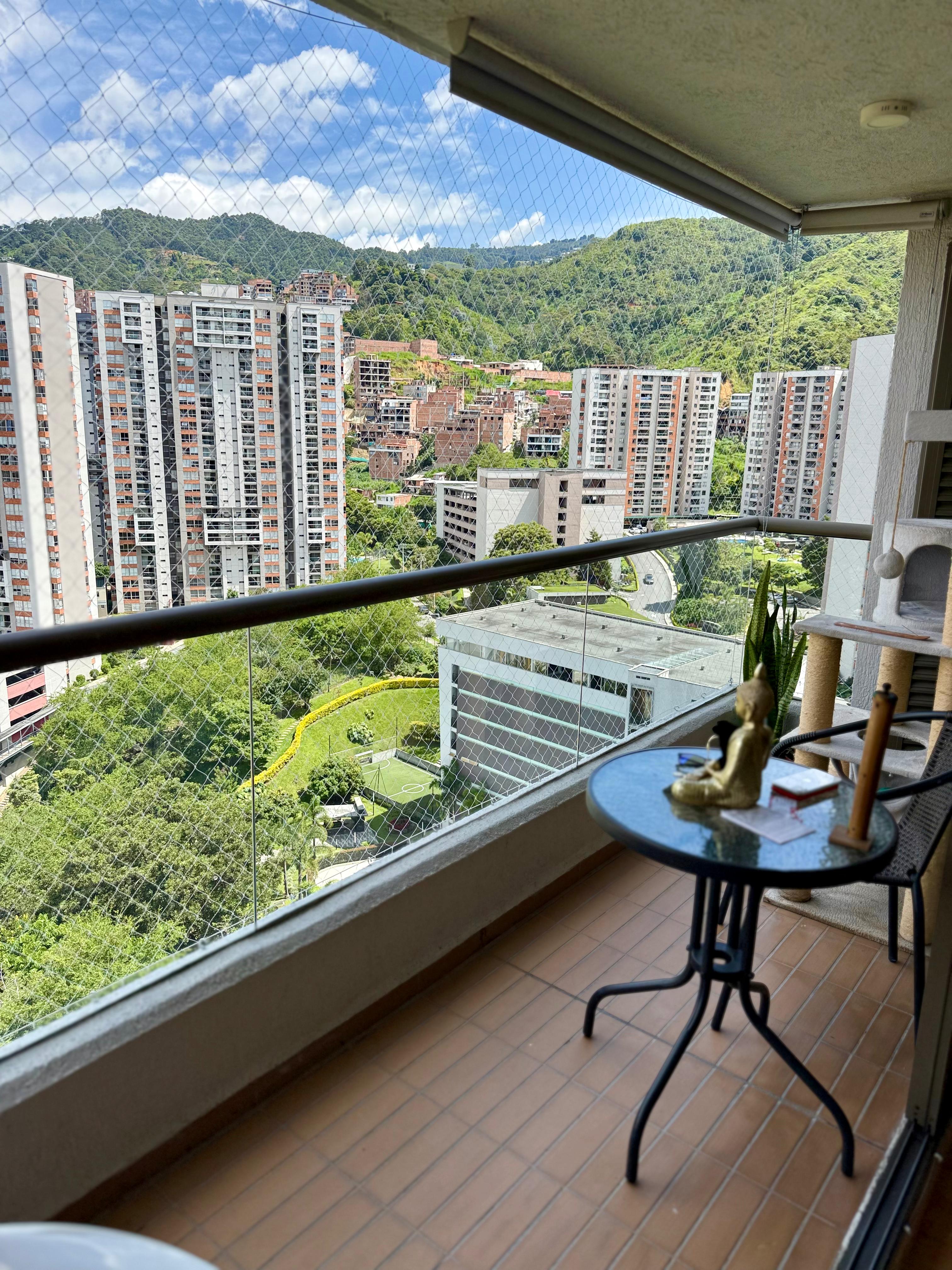 Venta Apartamento Loma de los Bernal