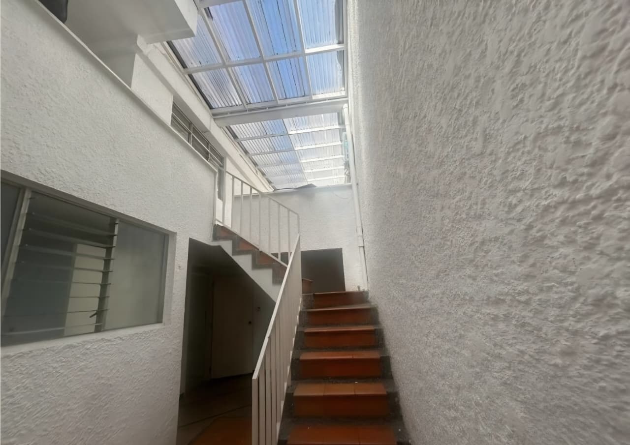 ARRIENDO CASA EN CALASANZ PARTE BAJA