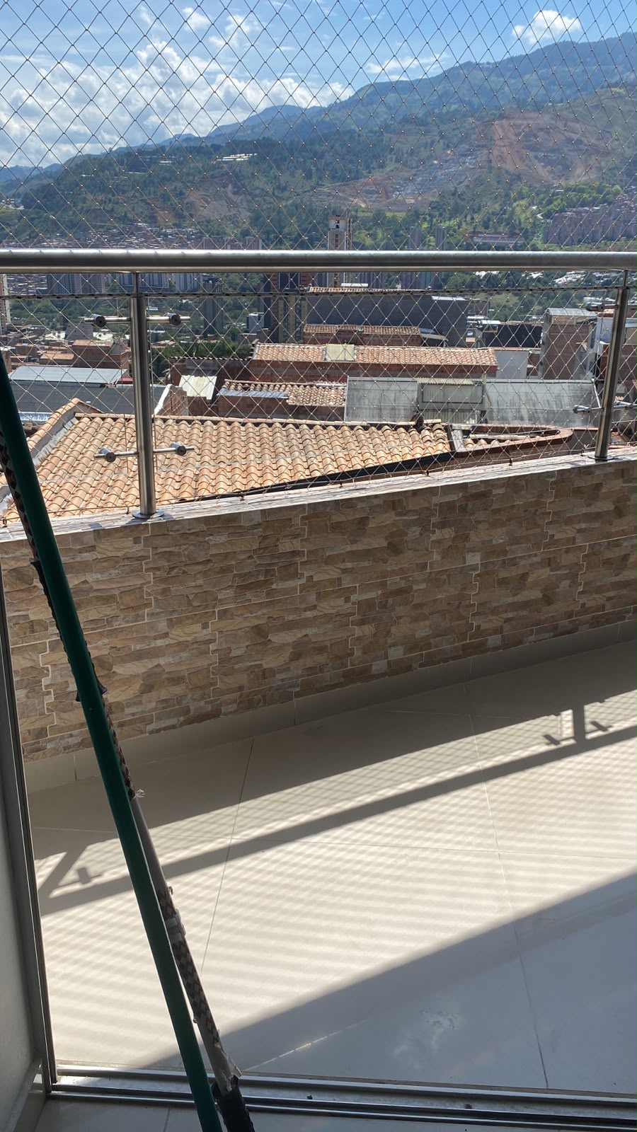 VENDO APARTAMENTO EN FLORENCIA BELLO