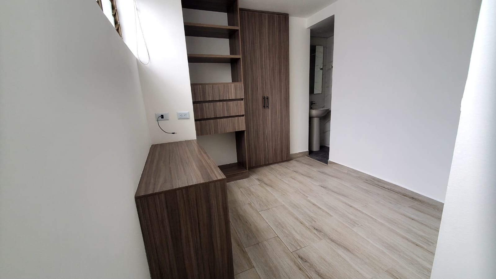 ARRIENDO APATAMENTO POBLADO LOMA DE ALEJANDRIA