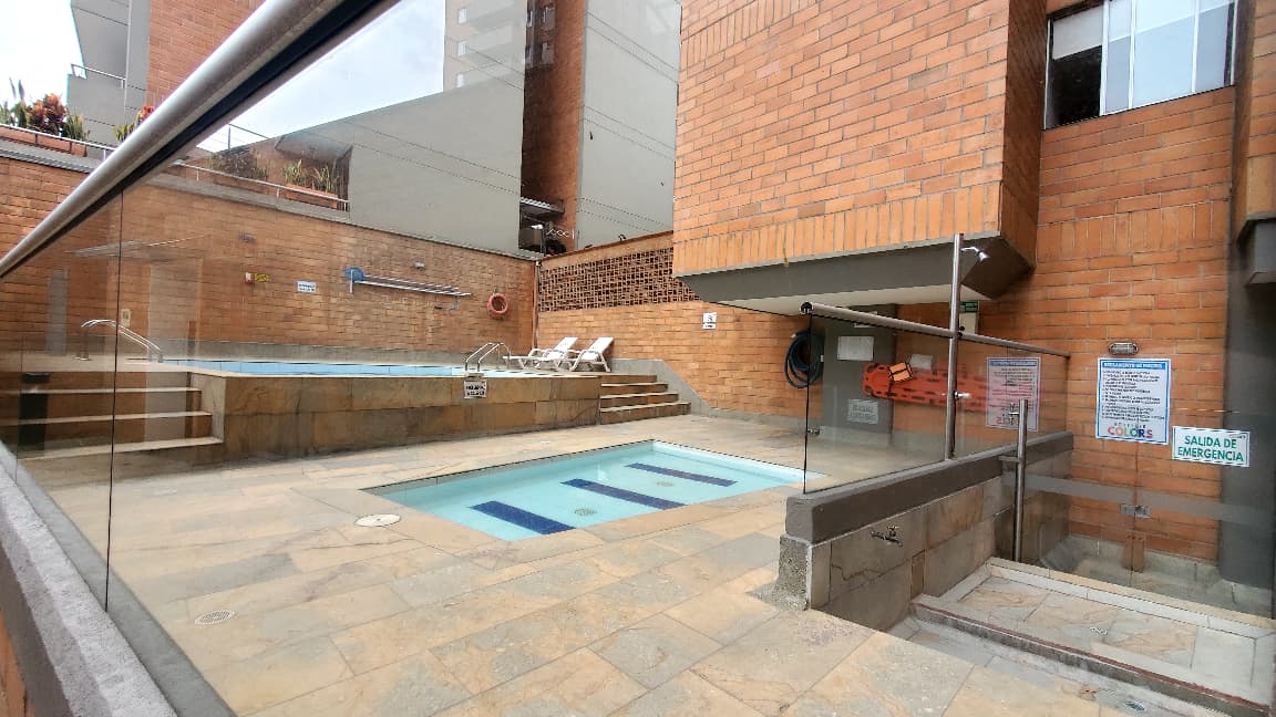 Arriendo apartamento los colores