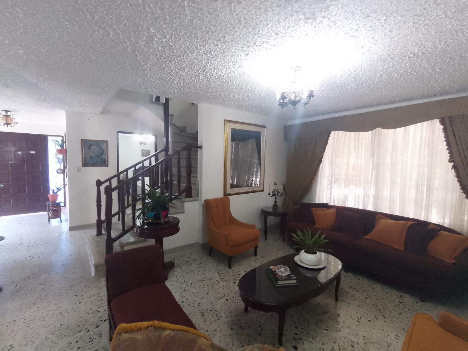 Arriendo casa para uso comercial sector colores