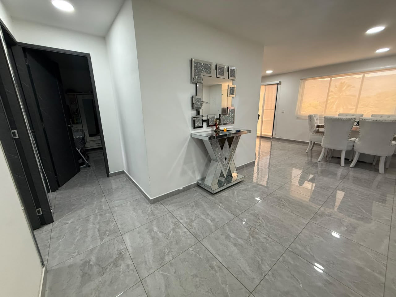 VENDO APARTAMENTO EN BELEN ROSALES