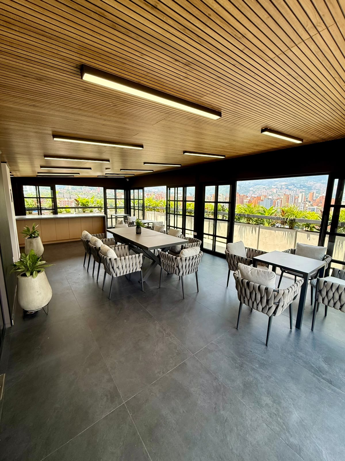ARRIENDO SUITES AMOBLADAS EN BELEN ROSALES