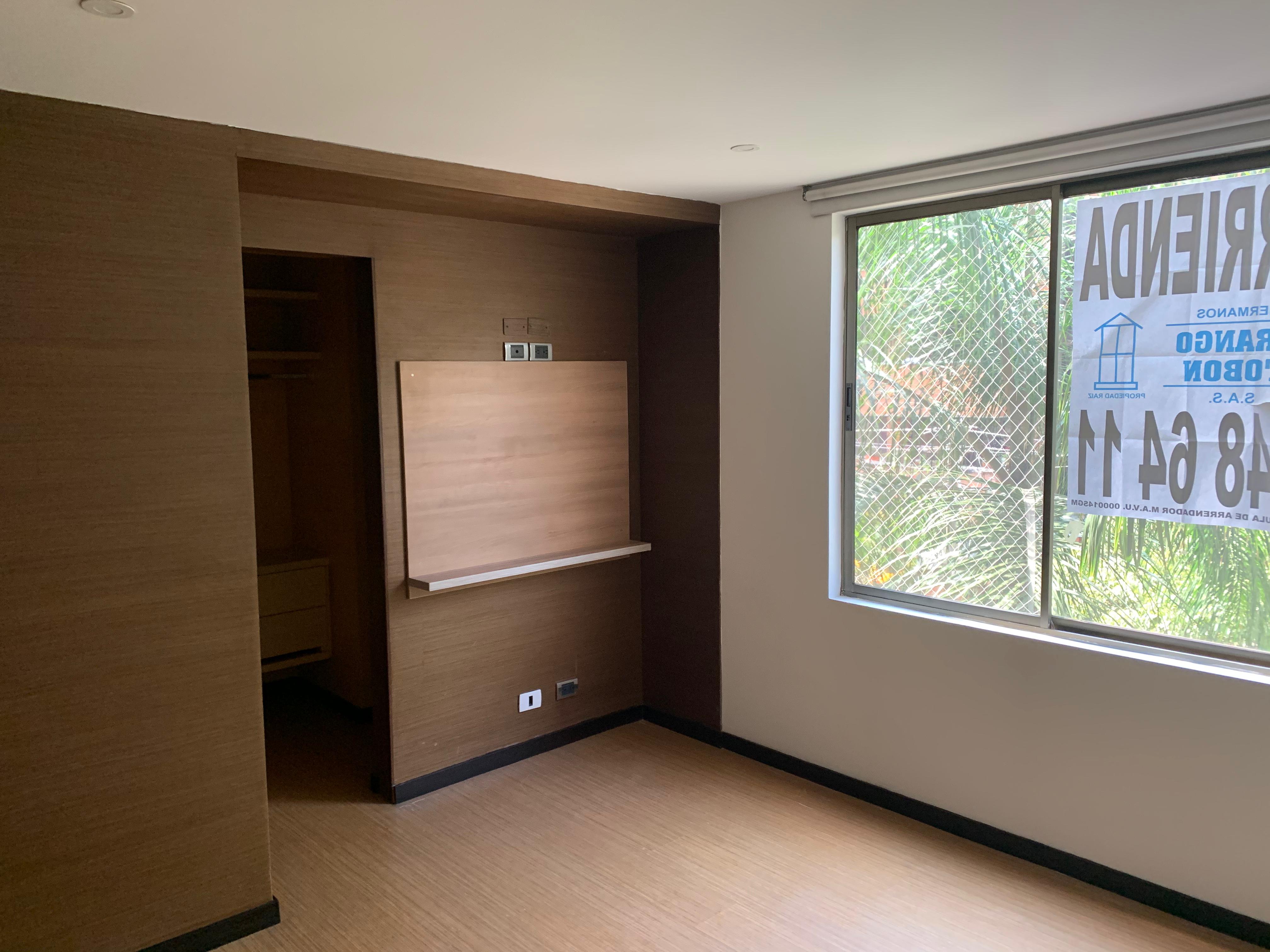 ARRIENDO APARTAMENTO LAURELES