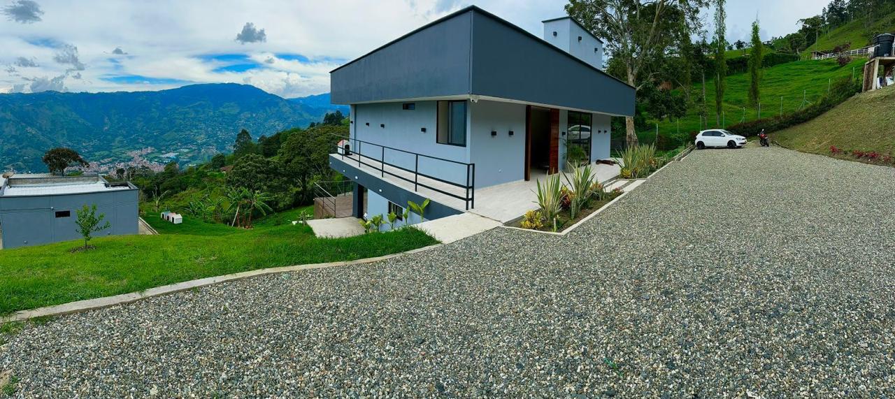 CASA FINCA EN VENTA UBICADO EN GIRARDOTA