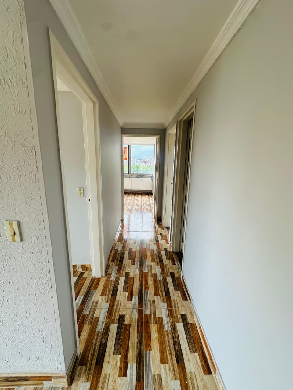 VENDO APARTAMENTO EN LAURELES ESTADIO