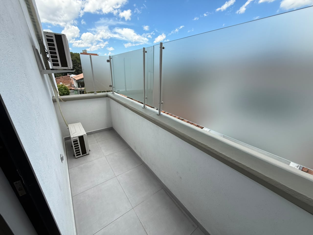 VENDO APARTAMENTO EN BELEN ROSALES