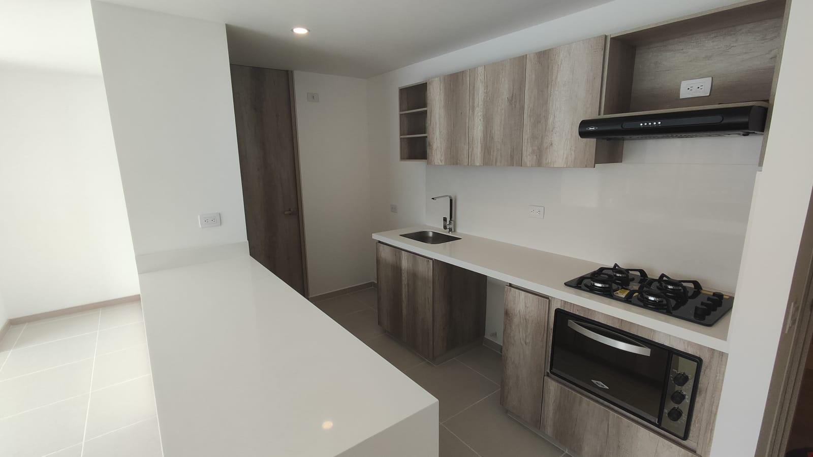 ARRIENDO APARTAMENTO EN CIUDAD DEL RIO