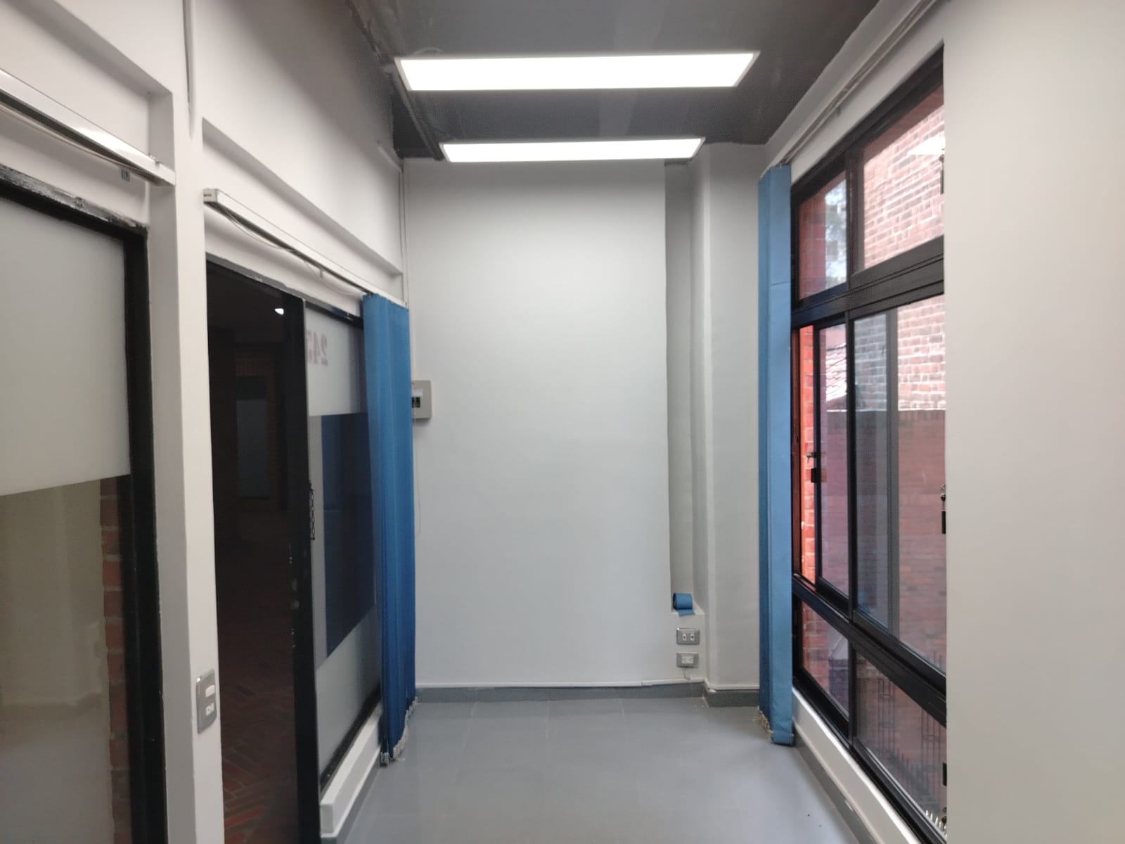 ARRIENDO OFICINA EN EL POBLADO