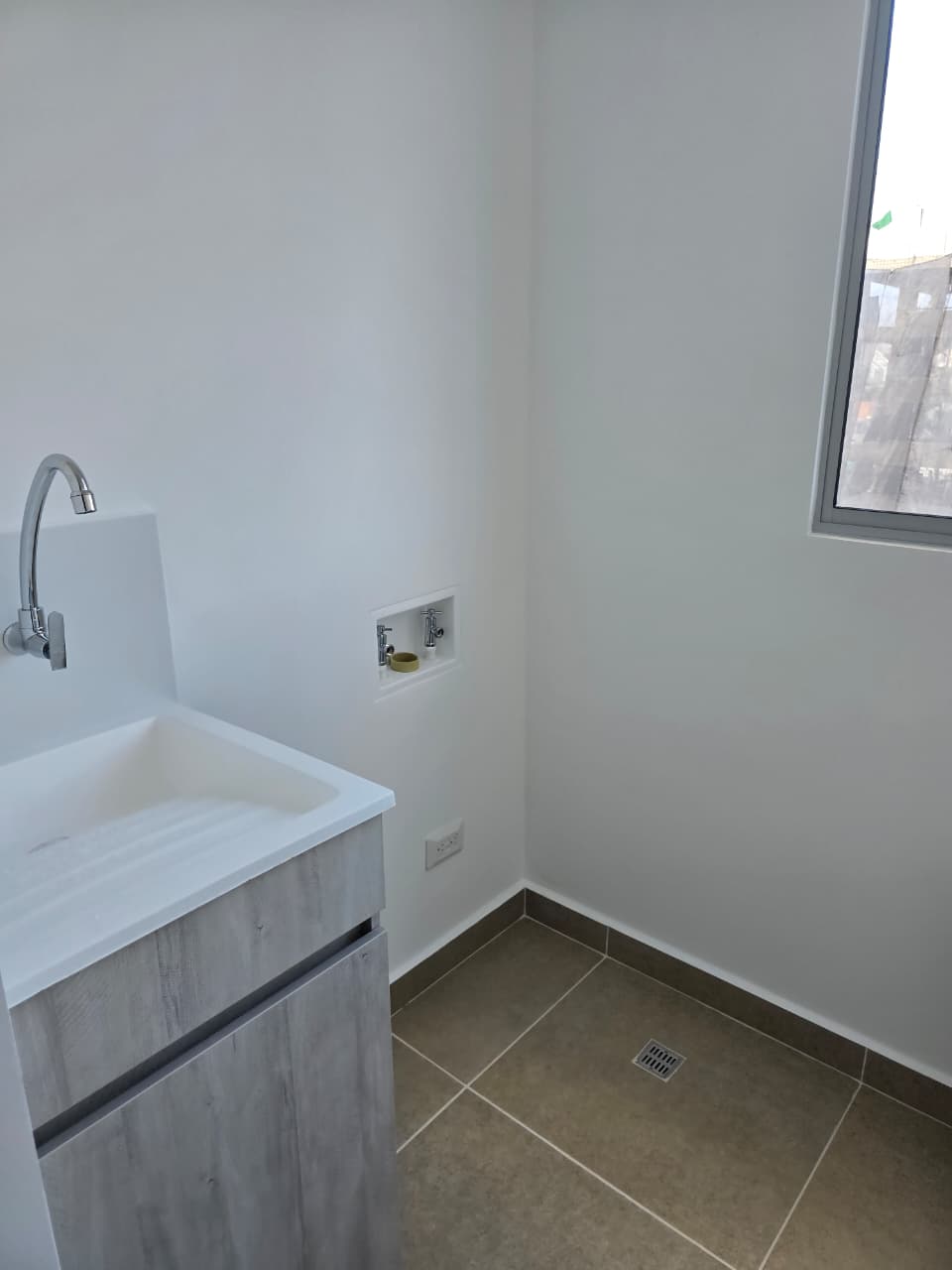 ARRIENDO APARTAMENTO EN CUIDAD DEL RIO