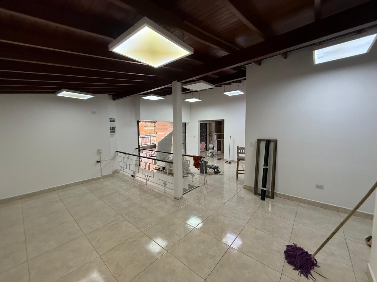 ARRIENDO CASA COMERCIAL EN SANTA GEMA