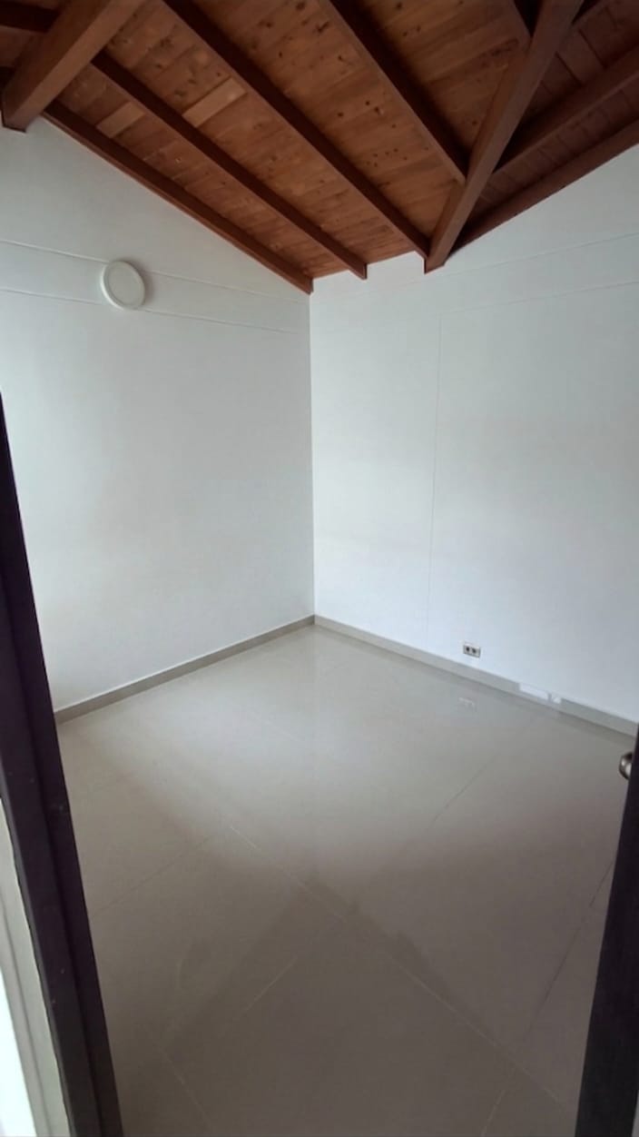 VENDO APARTAMENTO EN SANTA MONICA