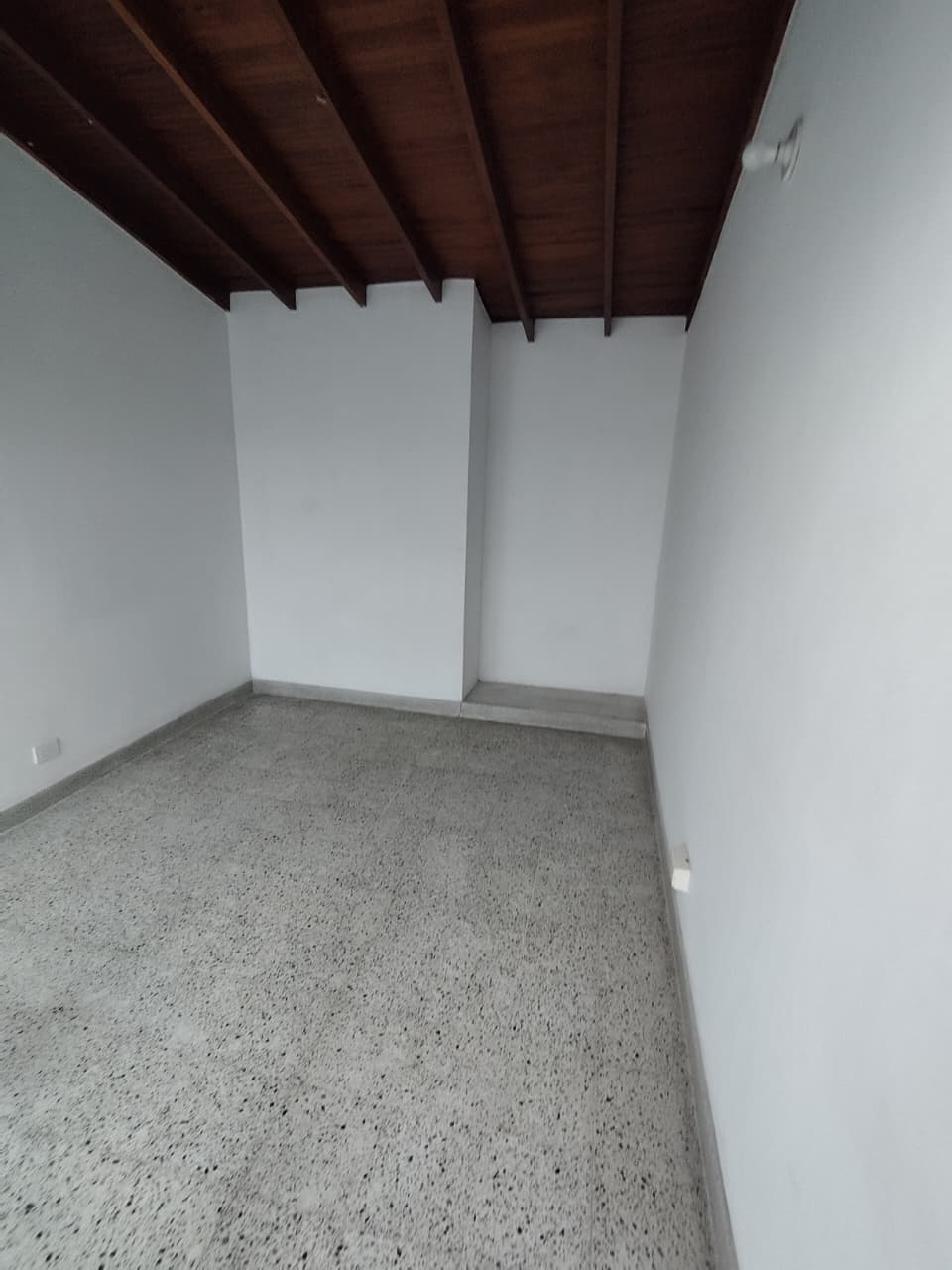 Arriendo casa en simón bolívar