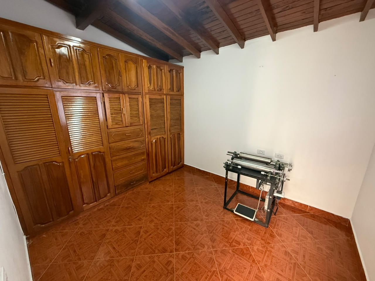 VENDO APARTAMENTO EN SANTA LUCIA