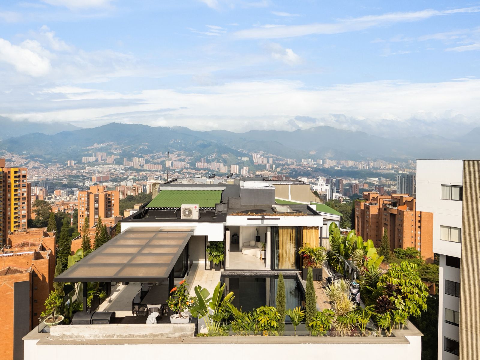 VENDO PENTHOUSE EN SAN LUCAS POBLADO