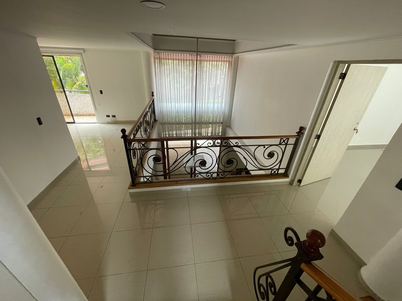 ARRIENDO CASA EN EL POBLADO EL TESORO