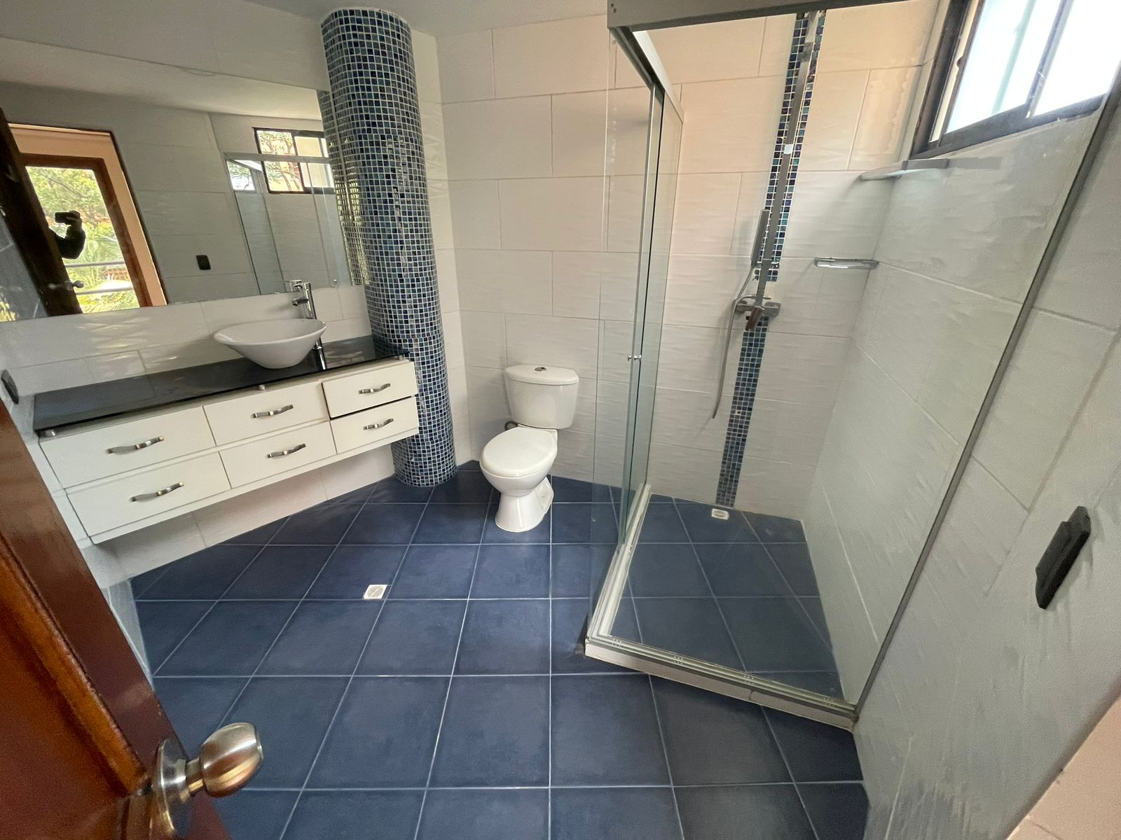 ARRIENDO CASA EN EL POBLADO EL TESORO