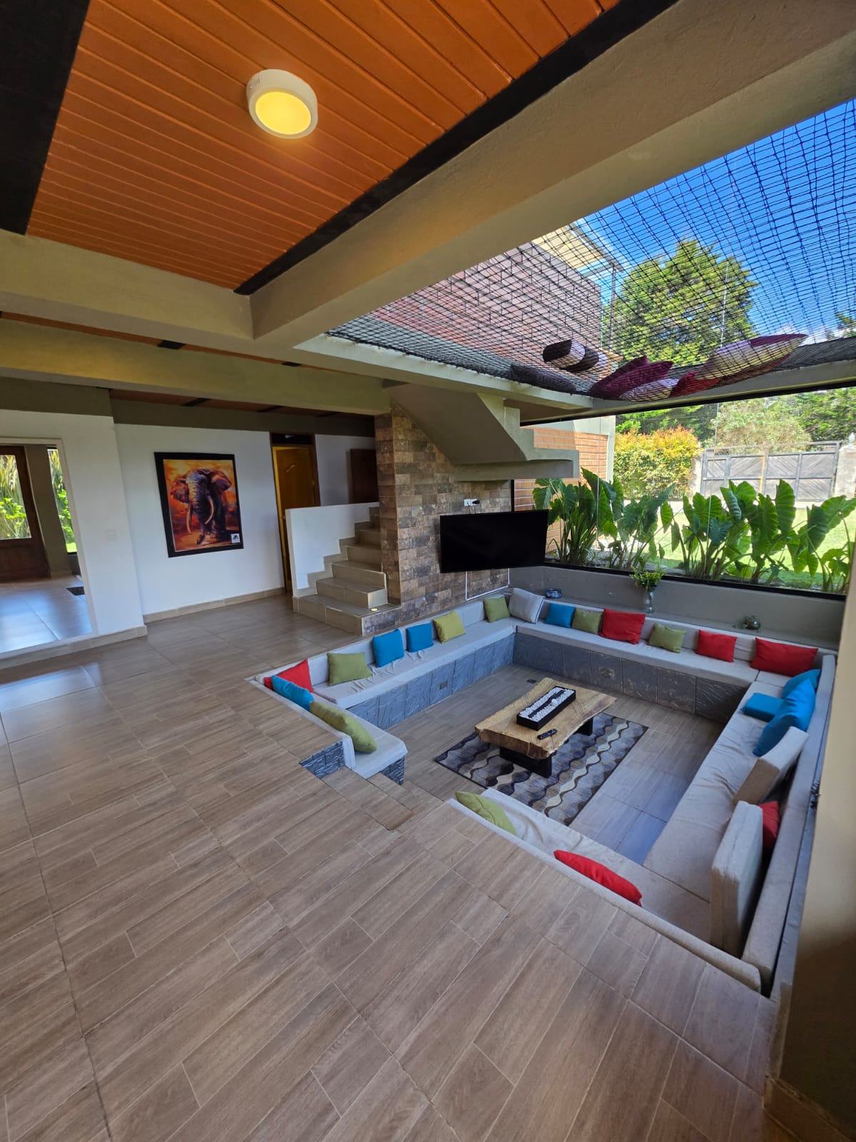 ARRIENDO CASA FINCA EN SANTA ELENA
