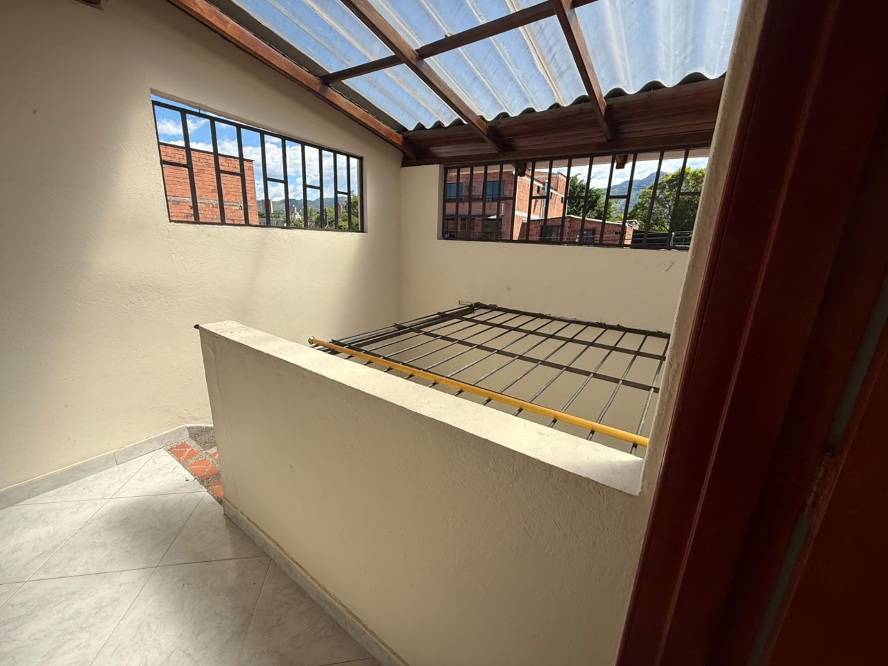 VENDO APARTAMENTO EN SANTA LUCIA