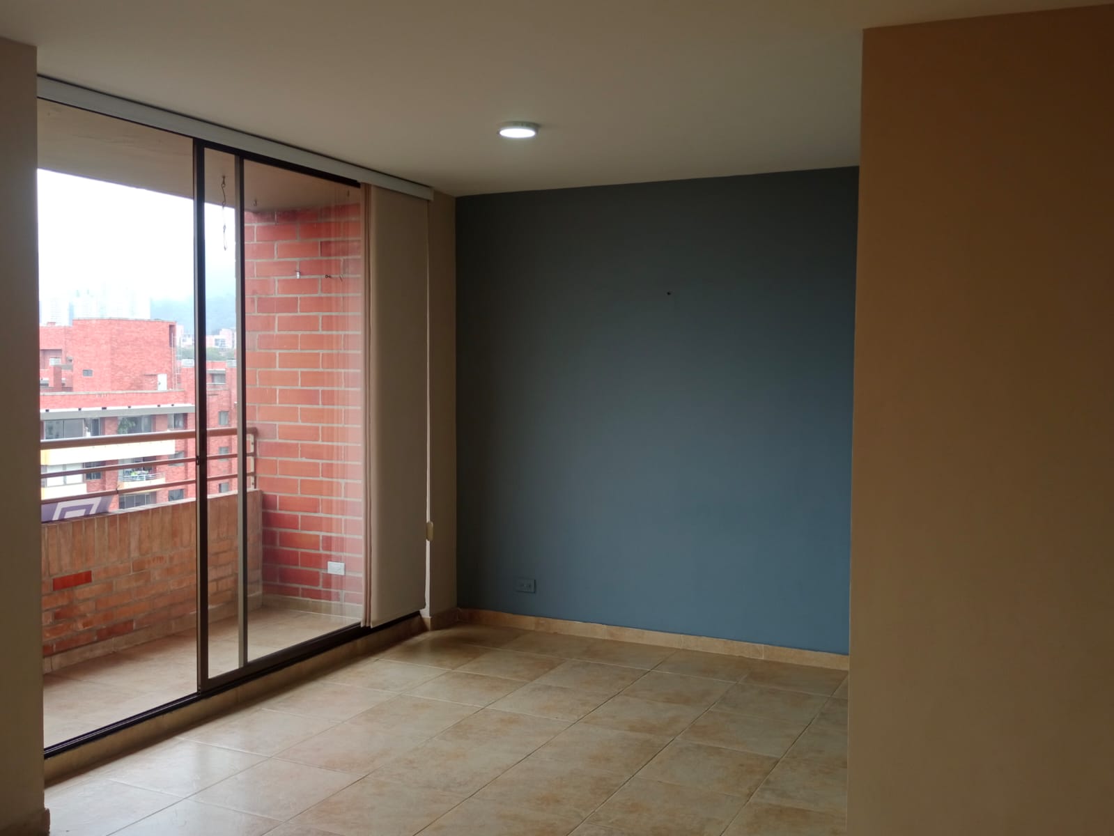 Se arrienda apartamento en laureles