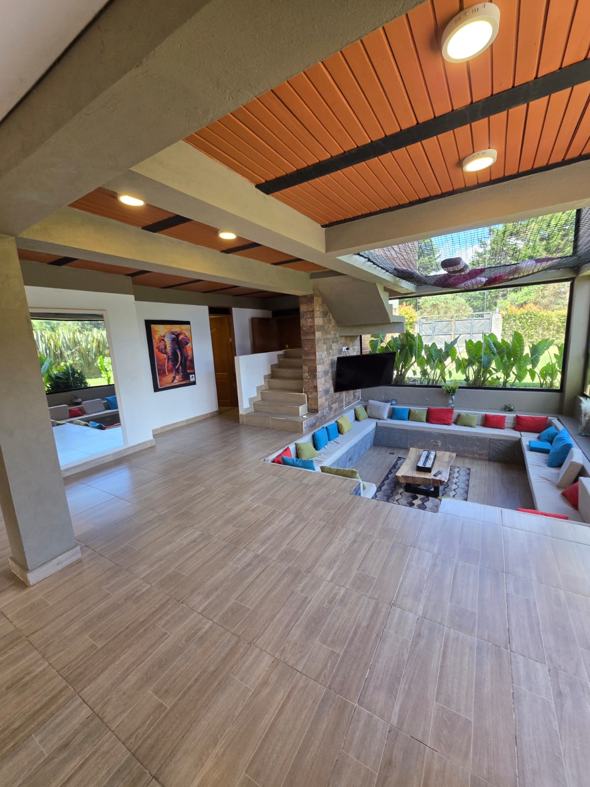 ARRIENDO CASA FINCA EN SANTA ELENA