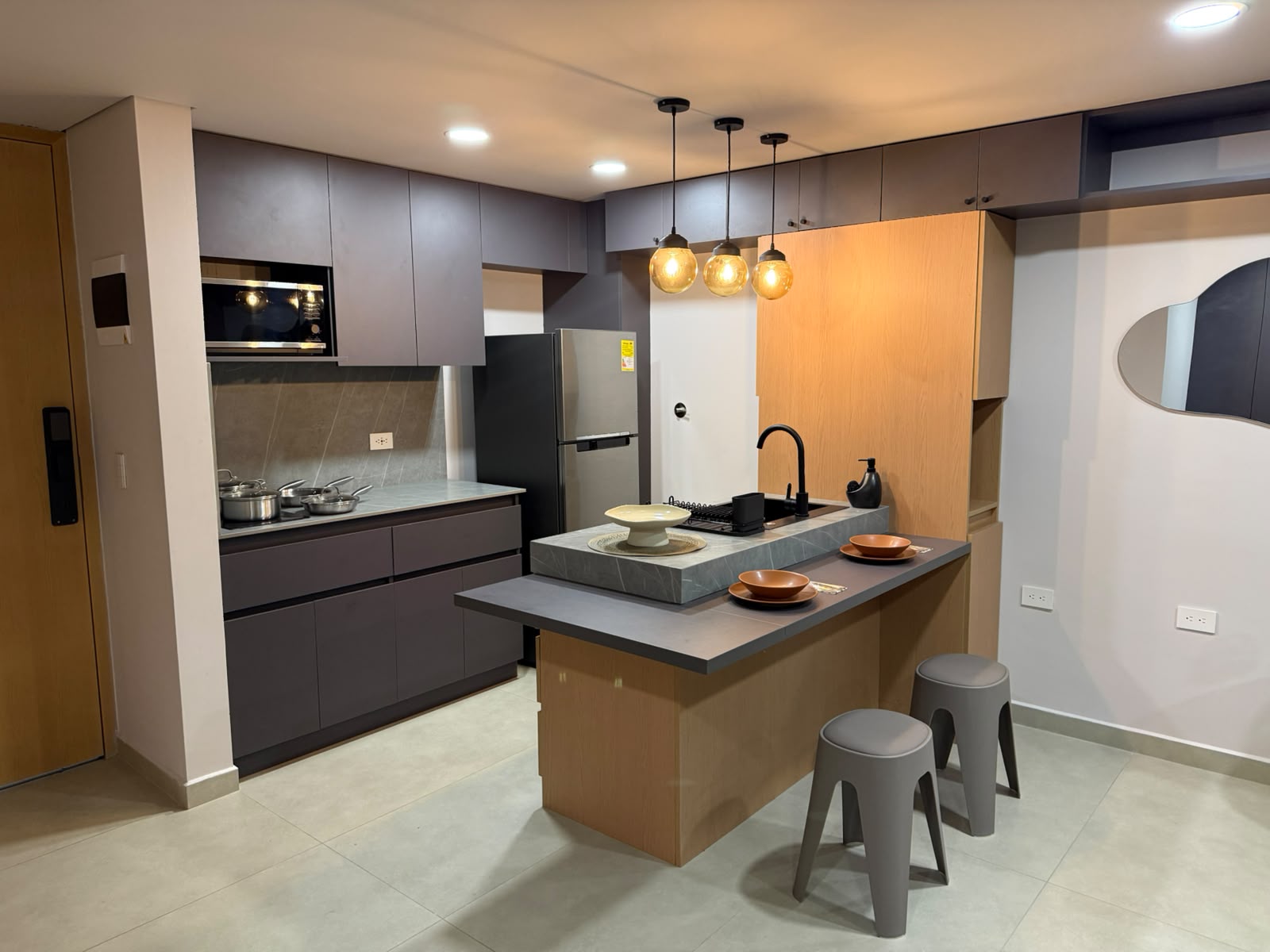 ARRIENDO SUITES AMOBLADAS EN BELEN ROSALES