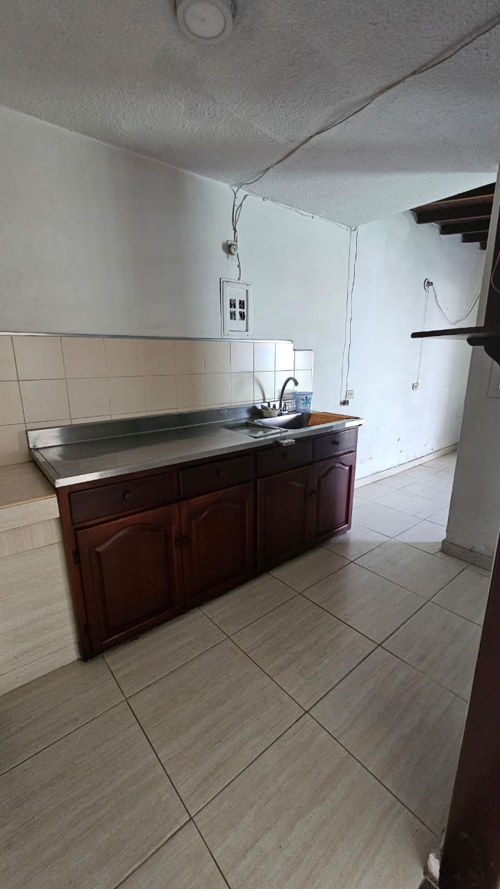 CASA EN VENTA PARA VIVIENDA O CONSTRUCCION
