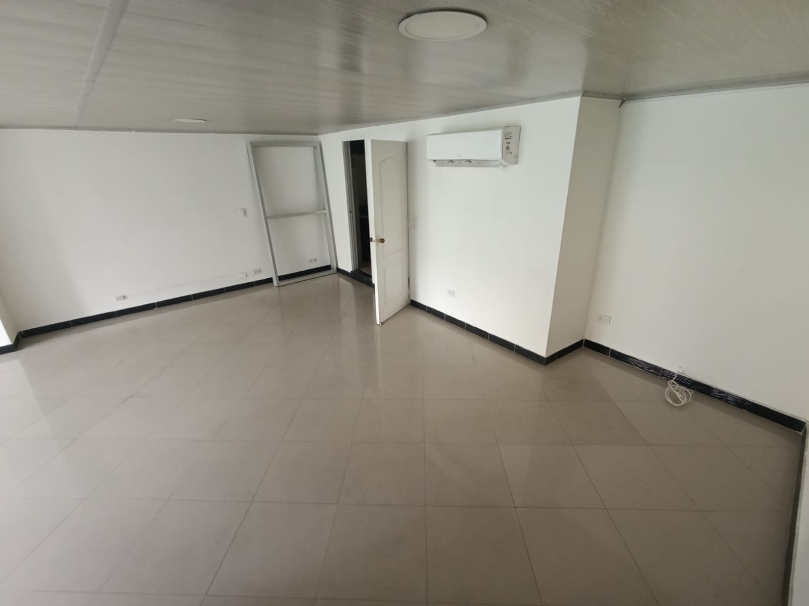 Arriendo Local para Oficinas en Laureles